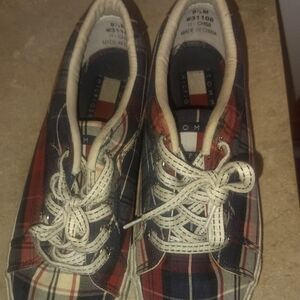 Vintage Tommy Hilfiger size 9.5 shoes